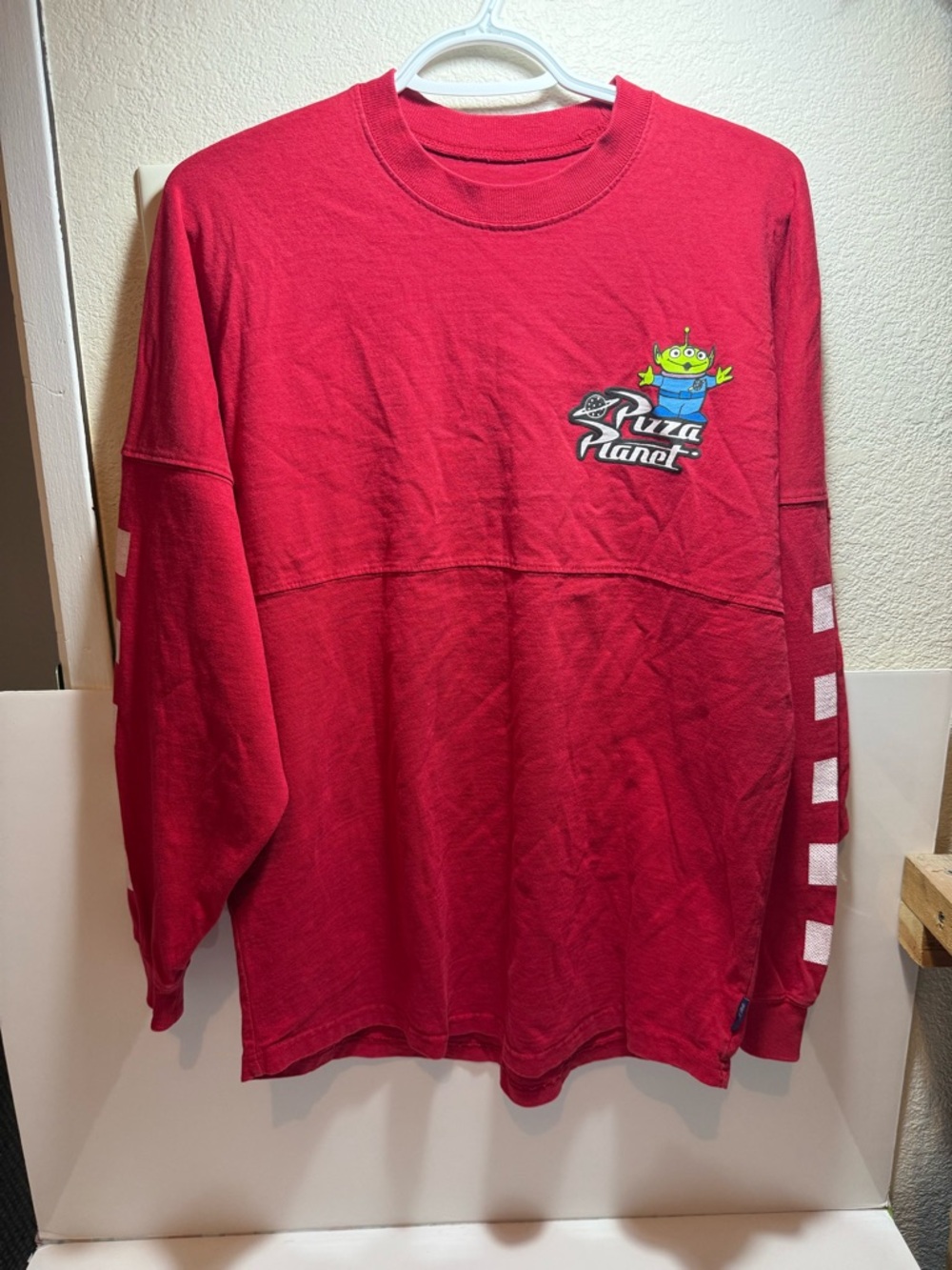 Disney 2019 Pixar Toy Story Pizza Planet Spirit Jersey Shirt Sz Extra Small RARE